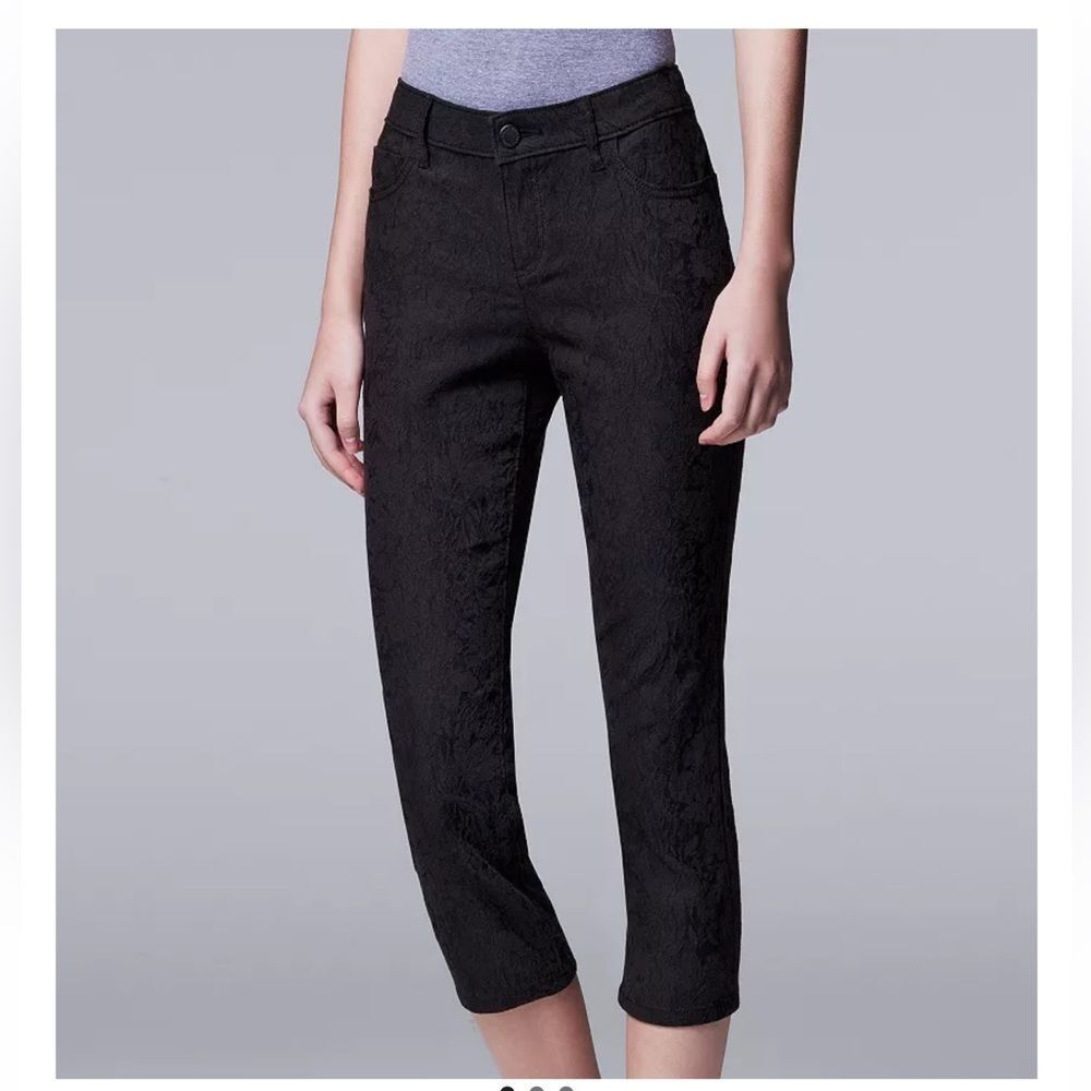 Simply Vera Vera Wang Womens Jeans Size 8P Black Floral Textured Cropped Denim